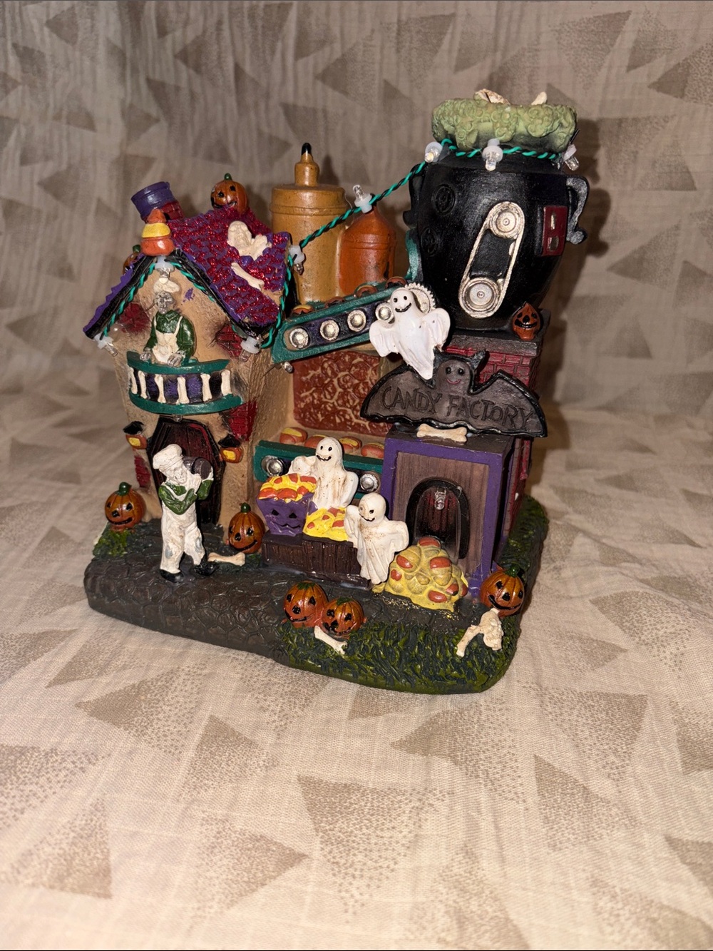 Spooky LED and Sound Halloween Candy Factory NWT